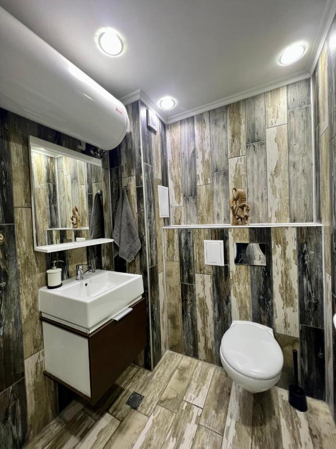 Apartment Flower House 7 *
