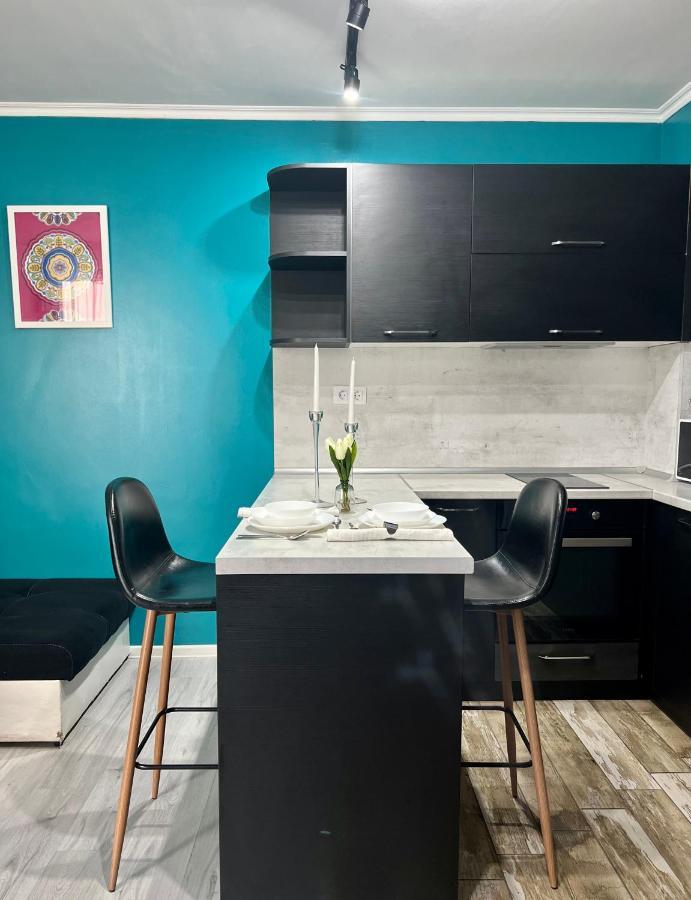 Flower House 7 Apartemen